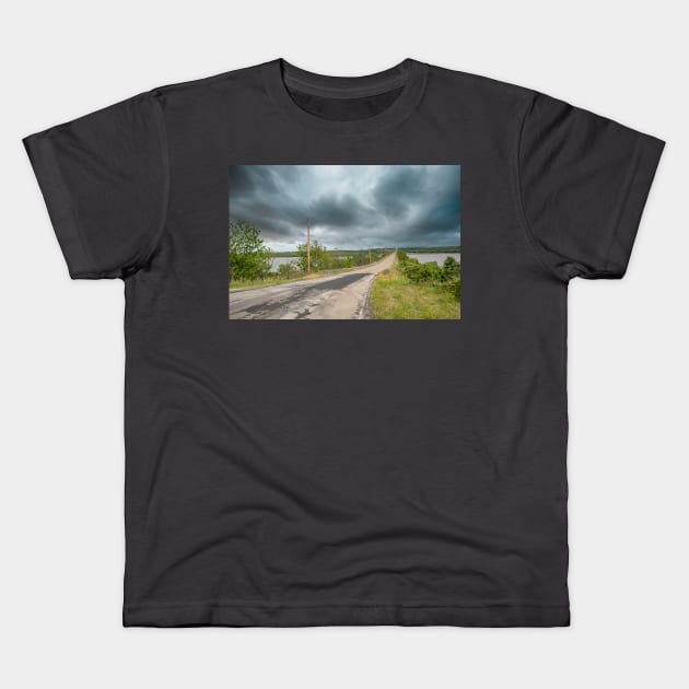 I got to go we got cows Twister location Kids T-Shirt by StormChaserD